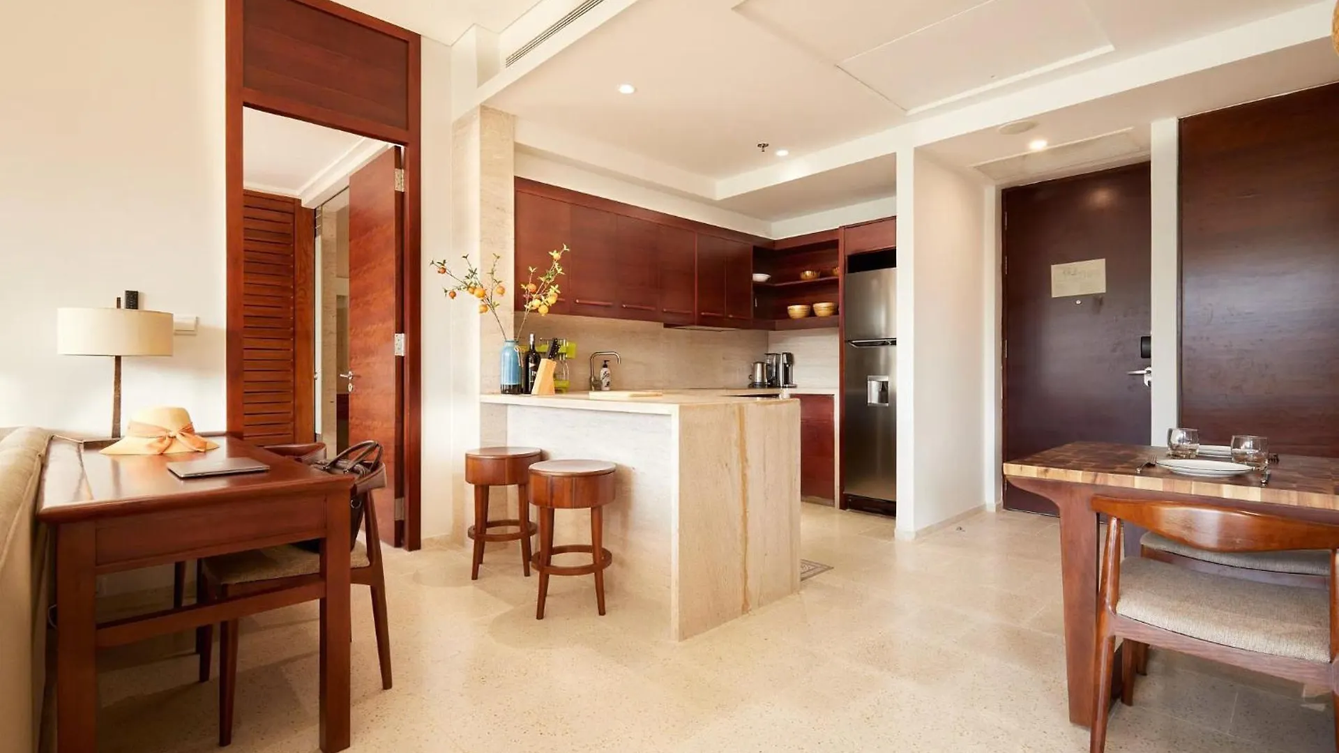 Lägenhetshotell Lac Lac Booking - Residences In Beach Resort Da Nang Vietnam